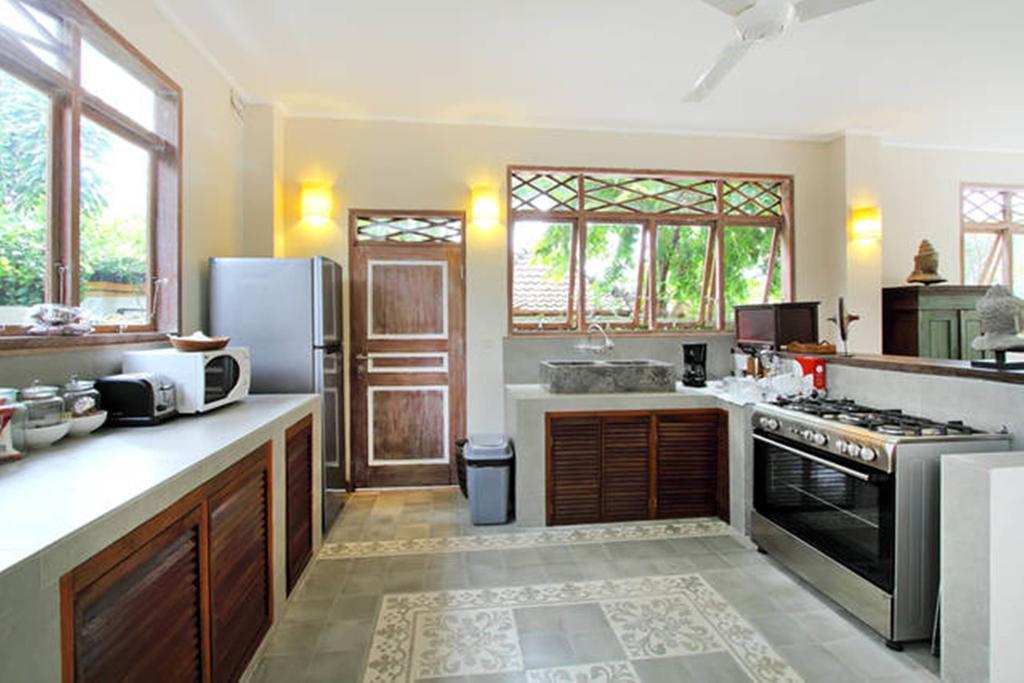 Villa Varuna Legian Cameră foto