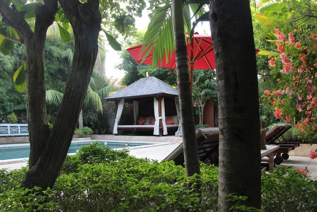 Villa Varuna Legian Exterior foto